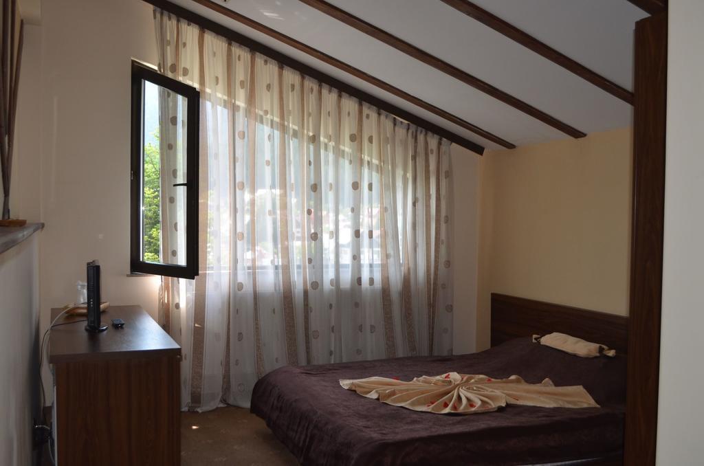 Magic Club Hotel บุชเตนี ภายนอก รูปภาพ